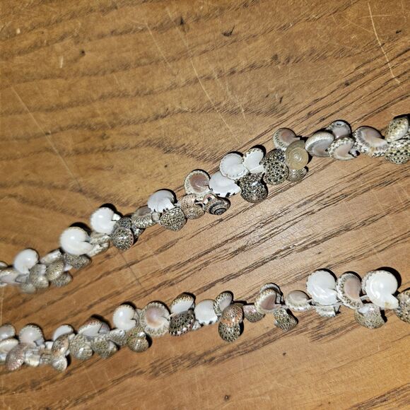 Vintage Sea Shell Rope Necklace – 36–38” Coastal Boho Description: Bring beachy - Picture 4 of 4